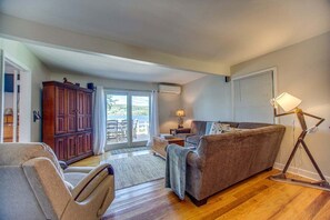 Smart TV, reproductor de DVD, videoteca y estéreo 