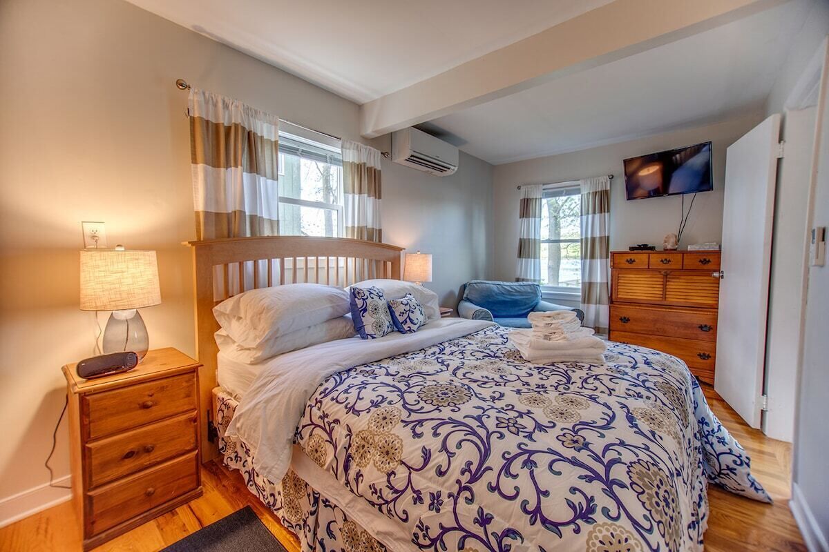 3 chambres, fer et planche à repasser, Wi-Fi gratuit, draps fournis