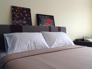 1 slaapkamer, een bureau, gratis wifi, beddengoed