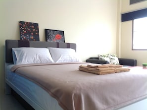 1 chambre, bureau, Wi-Fi gratuit, draps fournis