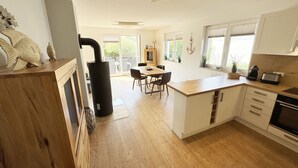 Coffee/tea maker, fridge, oven, dishwasher