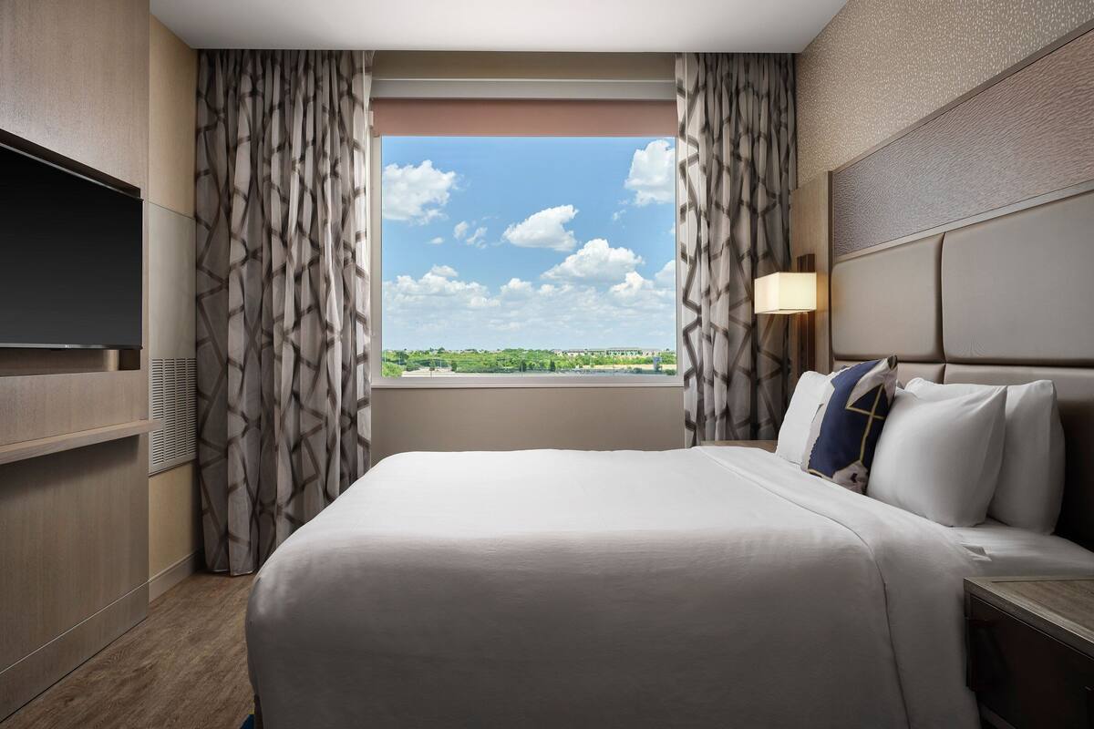 in-room safe, desk, laptop workspace, iron/ironing board