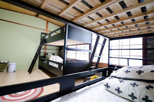 Maru House
