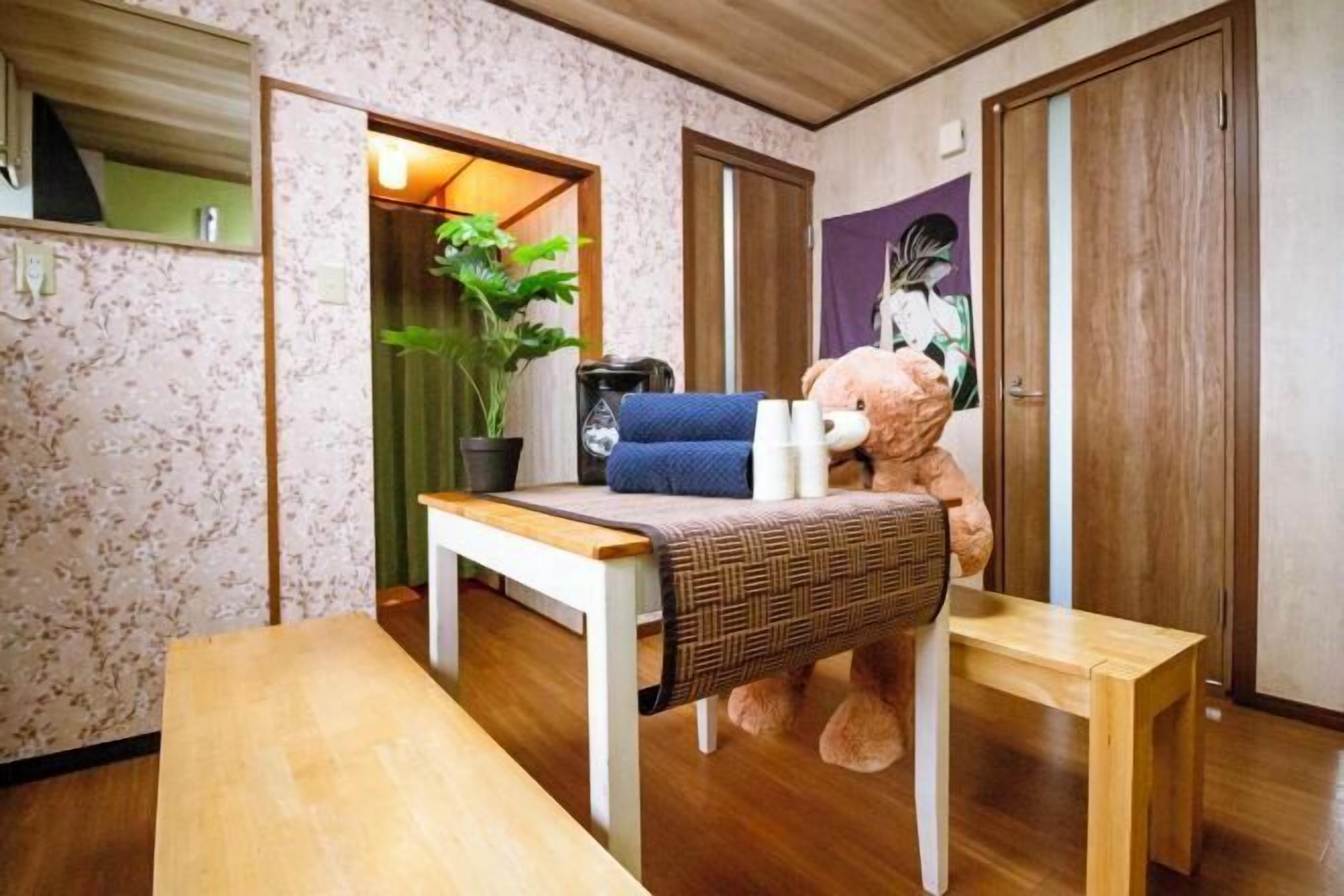 Premium bedding, memory foam beds, in-room safe, blackout drapes