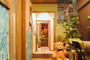 Premium bedding, memory foam beds, in-room safe, blackout drapes - Maru House (Osaka)