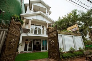Exterior - Tuyet Suong Villa Hotel (Quang Ngai)