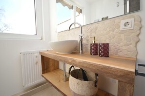 Unclassified image, 3 of 40, button - Resin Love Penthouse (Bad Harzburg)