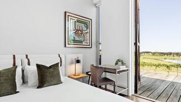 2 bedrooms, iron/ironing board, Internet, bed sheets