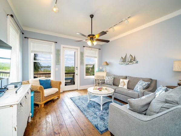 Smart TV, DVD player, books, printers