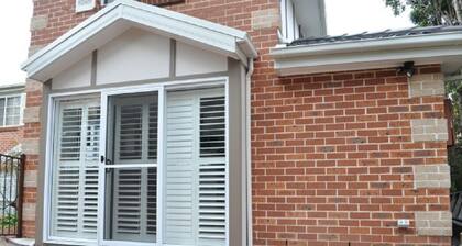 2 x Bedroom House with private entrance.