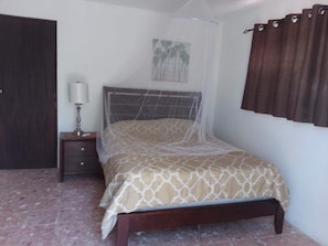 책상, 암막 커튼, 무료 WiFi, 침대 시트