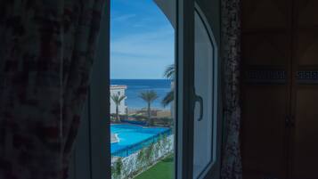 Comfort Villa, 4 Bedrooms | View from room