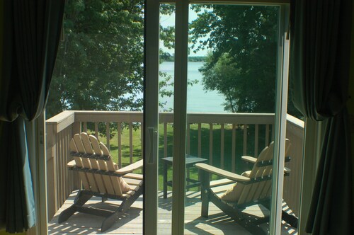 Charmantes Ferienhaus am Strand in Point Peninsula