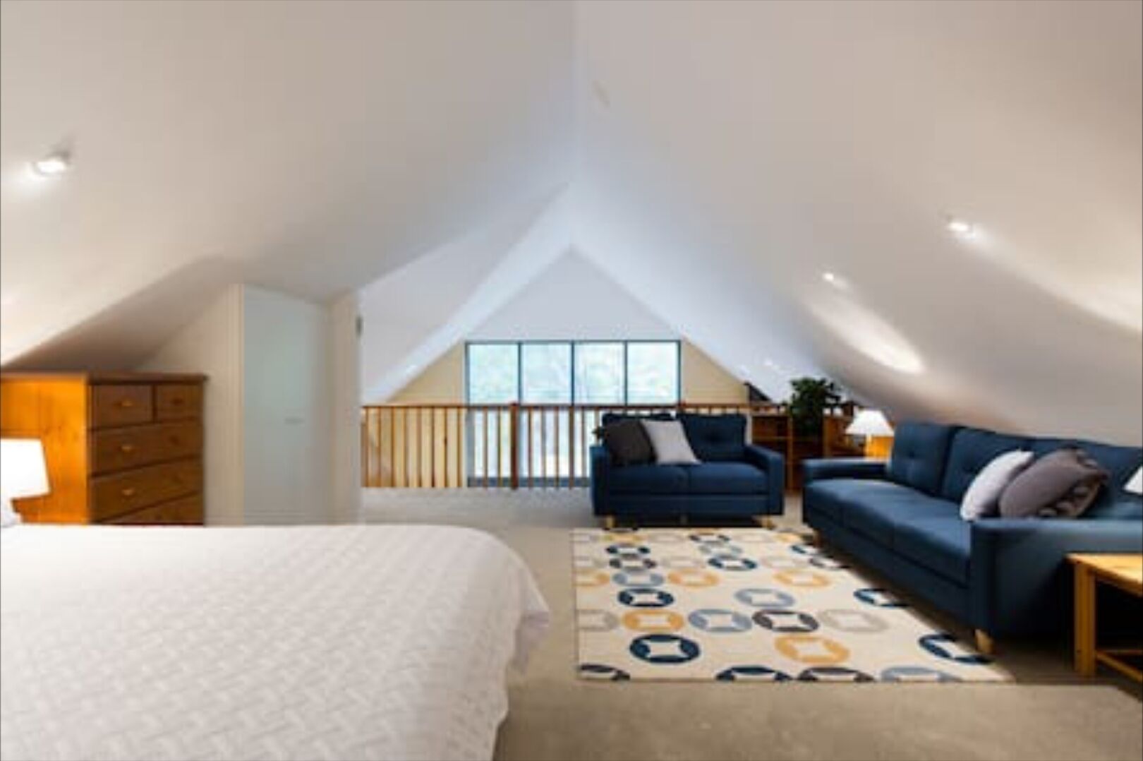2 Schlafzimmer, Schreibtisch, Bügeleisen/Bügelbrett, Reisekinderbett