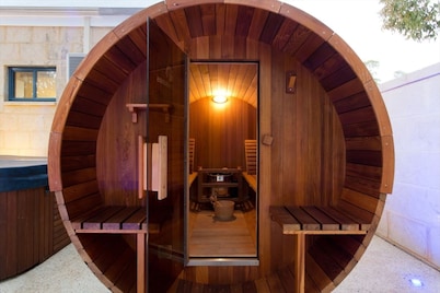 Chidlow, Lake Leschenaultia, cycling & walking, Book the Spa & Sauna, cost extra