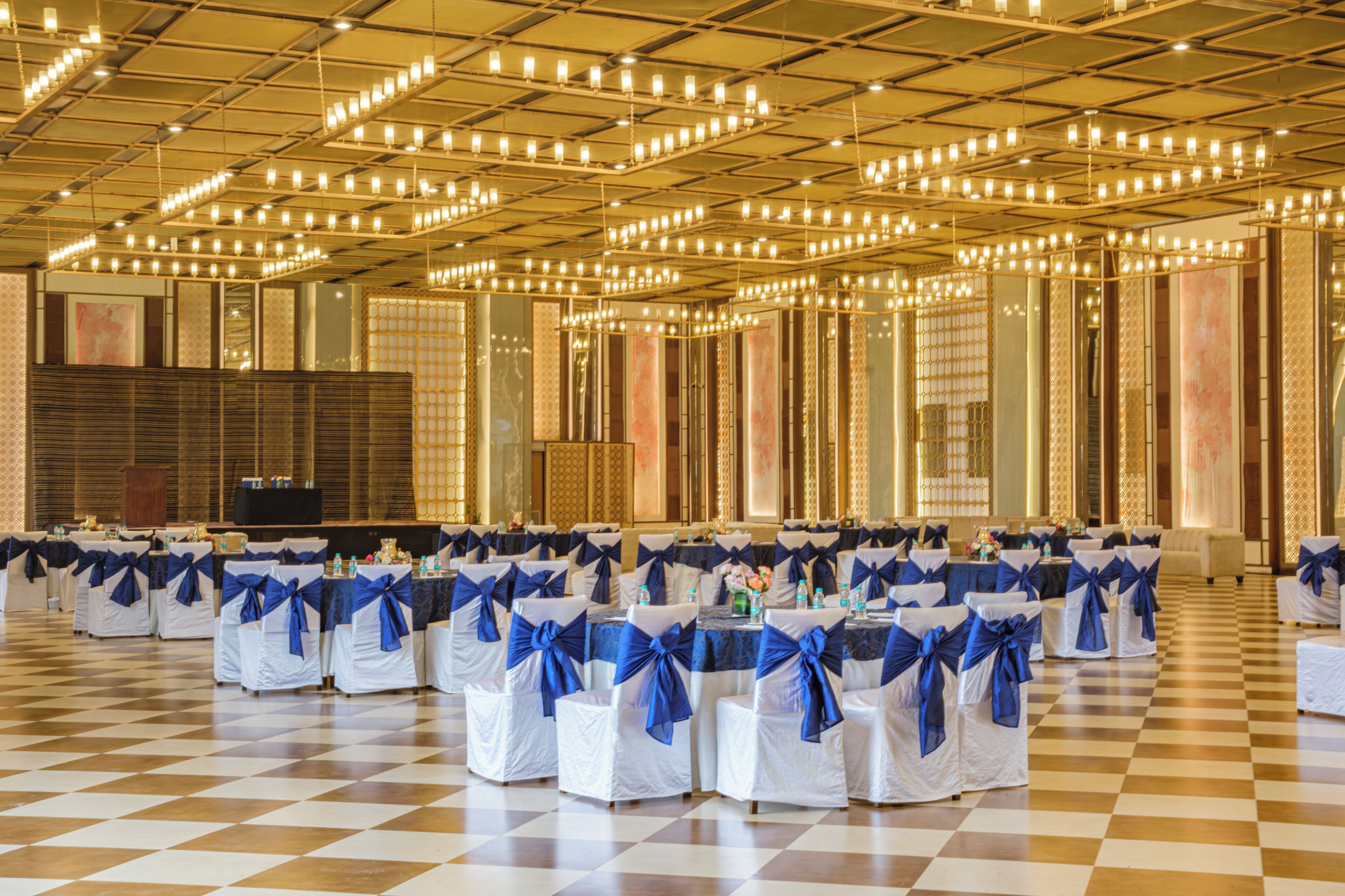 Foto - Opulent by Udman Chhattarpur