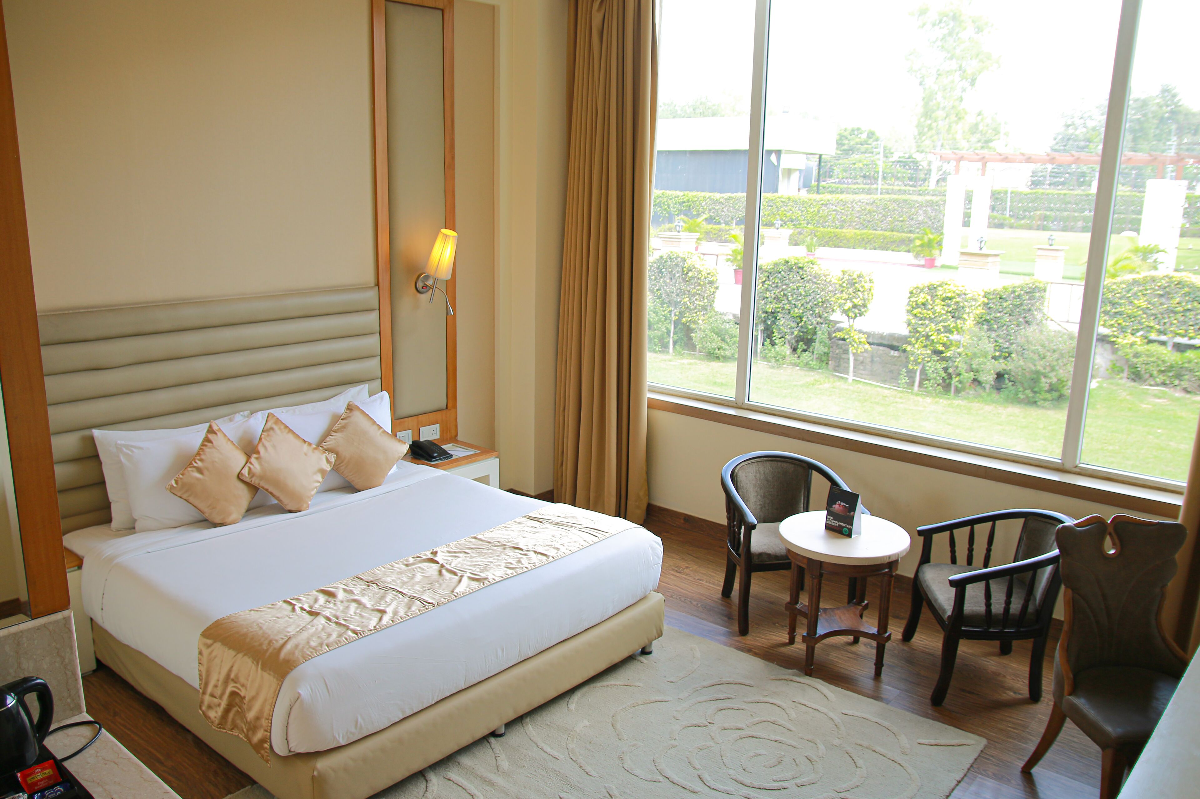 Foto - Opulent by Udman Chhattarpur