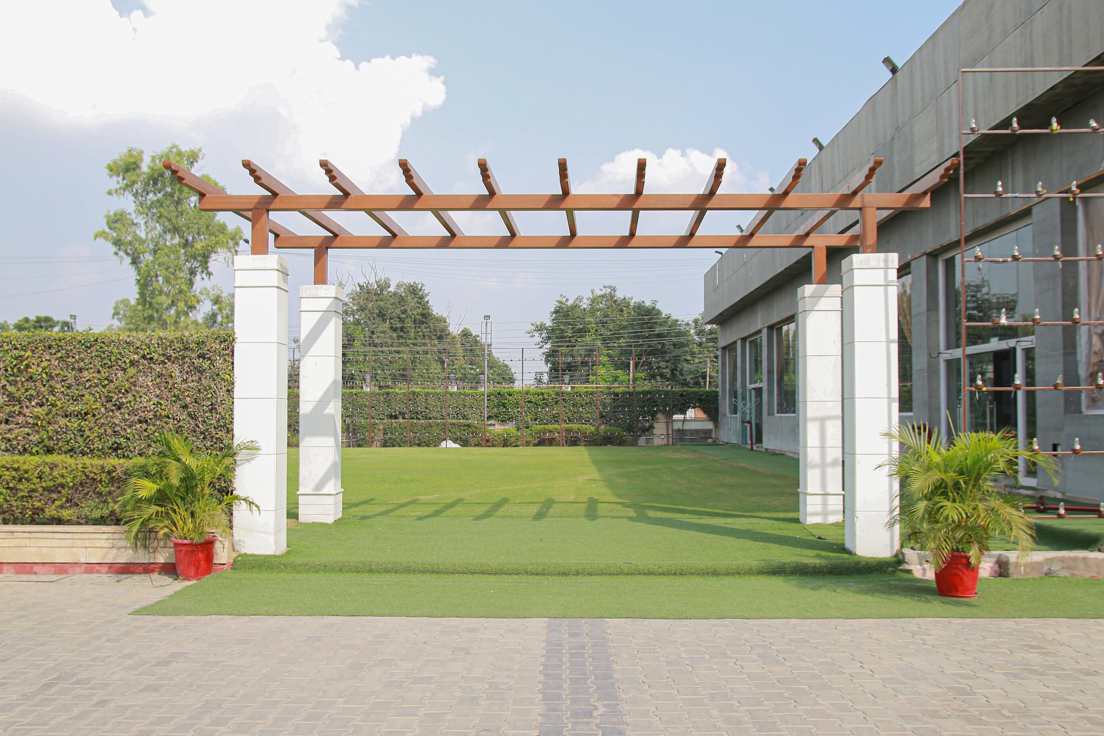 Foto - Opulent by Udman Chhattarpur