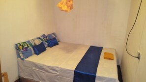 In-room safe, iron/ironing board - Ela Addara Arunalu (Hingurakgoda)