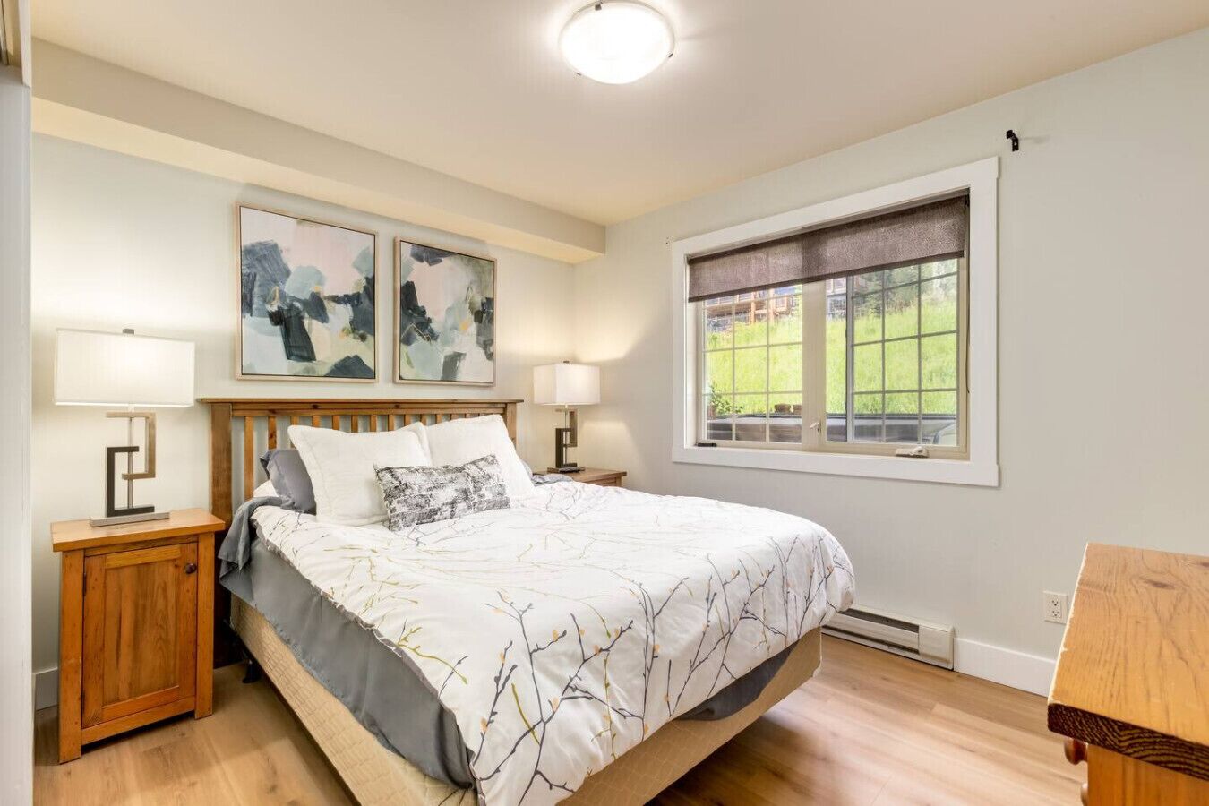 2 slaapkamers, een strijkplank/strijkijzer, wifi, beddengoed