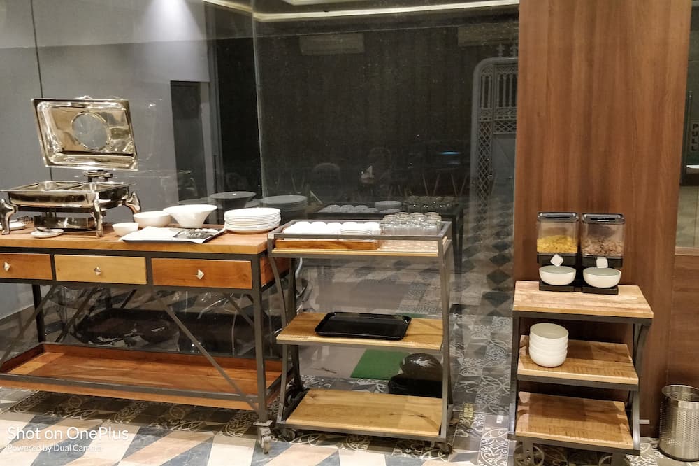 Hotel S B Excellency - Barli