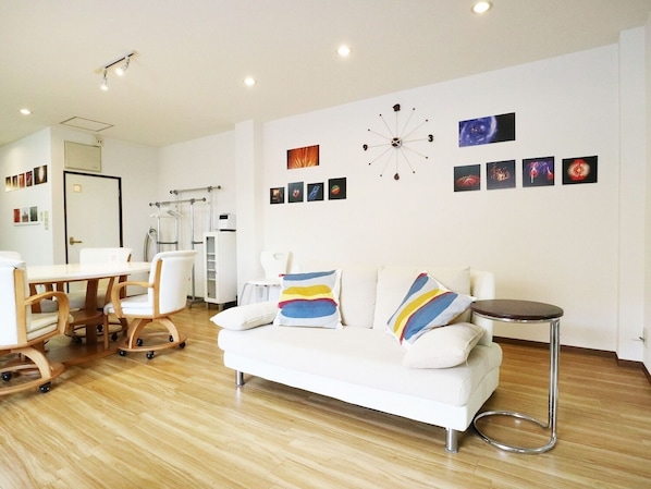 Smart TV, reproductor de DVD y monitor de computadora 