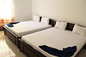 Cortinas blackout, camas extras/dobráveis (sobretaxa), Wi-Fi de cortesia