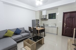 Comfort Apartment, 1 Katil Raja (King), River View | 1 bilik tidur, peralatan tempat tidur premium, peti besi dalam bilik 