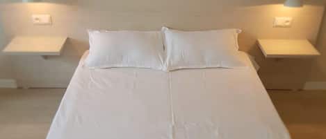 Luxury Room, 1 King Bed | Blackout drapes, free WiFi, bed sheets