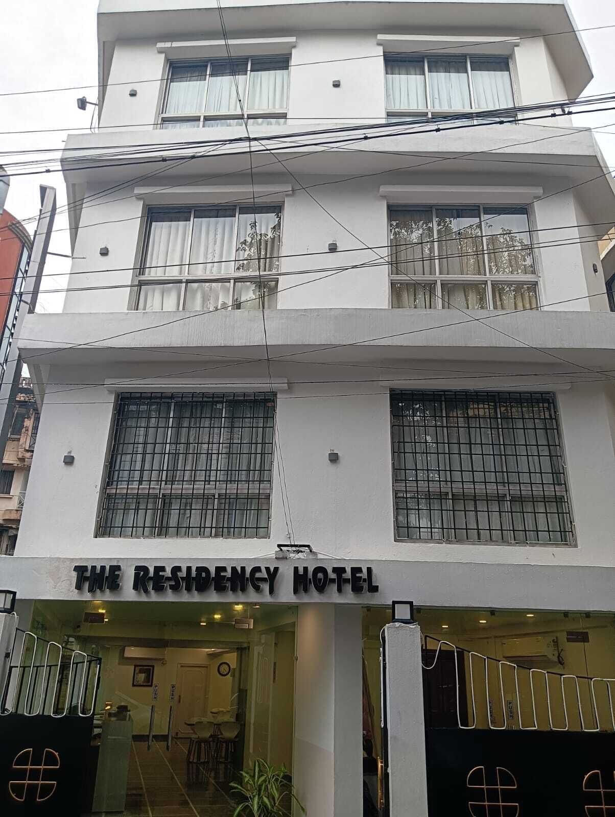Pintu masuk properti