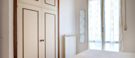 3 室のベッドルーム、ベッドシーツ