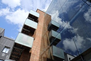 Apartment | Exterior - Luxury 2-bed Flat, Parking Near Tube and Emirates (London)