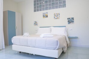 2 Schlafzimmer, Zimmersafe, Schreibtisch, Bügeleisen/Bügelbrett