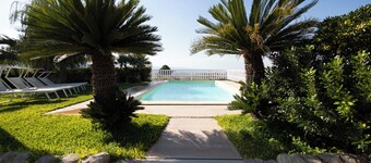 Villa Clara with swimming pool