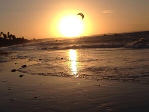Beach - Beachfront apartment (Colônia de Pescadores)