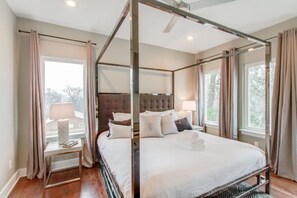 3 bedrooms, desk, iron/ironing board, WiFi