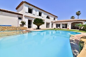 A heated pool - Large villa with heated pool, 2 steps from the harbor and beaches (Carqueiranne)