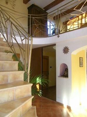 Interior - Large villa with heated pool, 2 steps from the harbor and beaches (Carqueiranne)