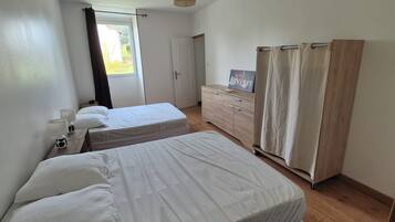 1 bedroom, iron/ironing board, free WiFi