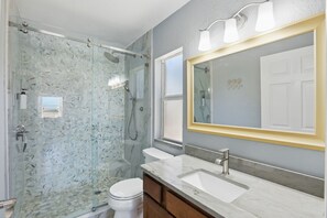 Hair dryer, towels - Direct luxury ocean paradise rental for sleeping to the sounds of the waves. (Cocoa Beach)