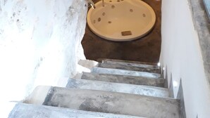 Interior entrance - White Luxury Suite (Ostuni)