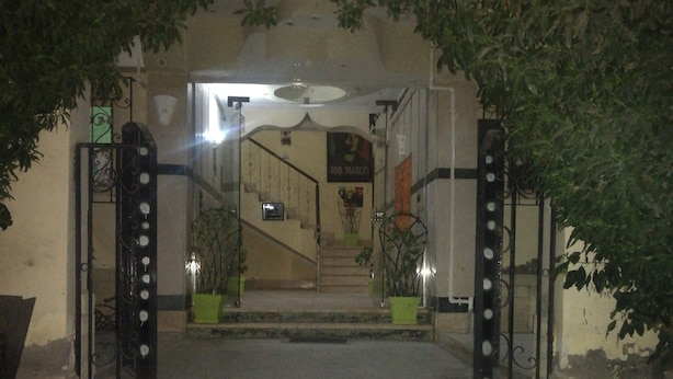 Property entrance - Queen Hostel (Hurghada)