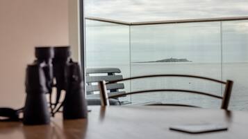 House | 3 bedrooms, iron/ironing board, free WiFi, bed sheets