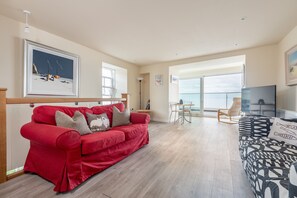 House | Living room | TV - Stunning Shore Front House in Historic Cellardyke (Anstruther)