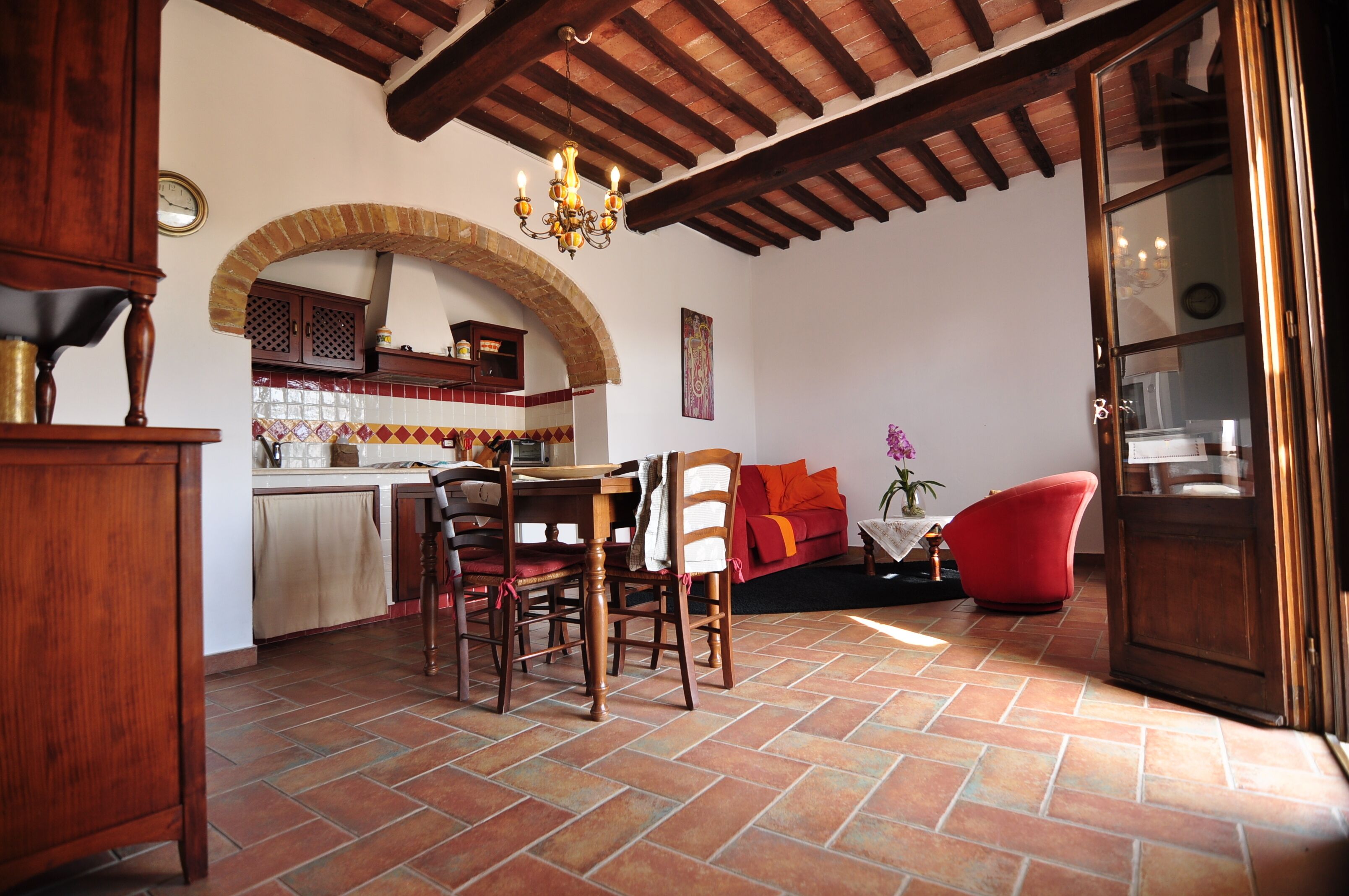 TV, libri, studio, stampante