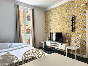 1 bedroom, in-room safe, iron/ironing board, free WiFi