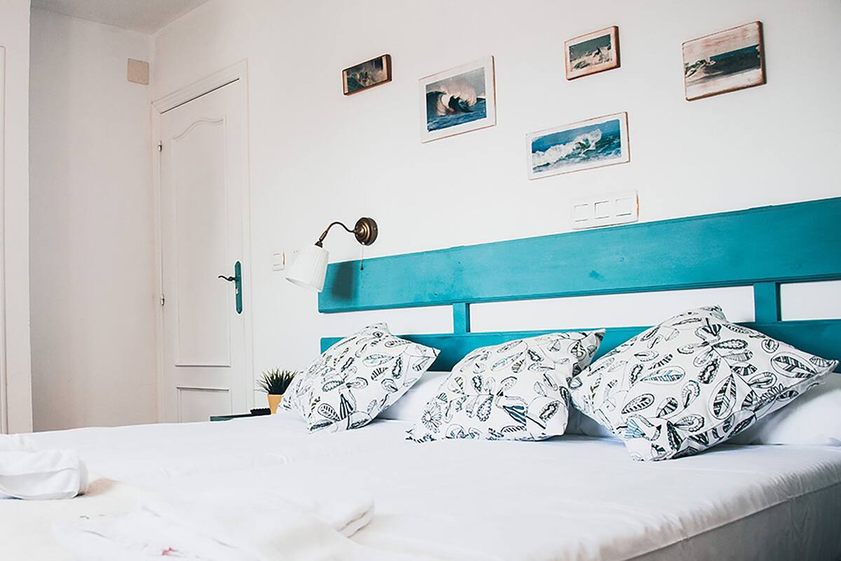 Quarto duplo, 2 camas de solteiro | Camas extras