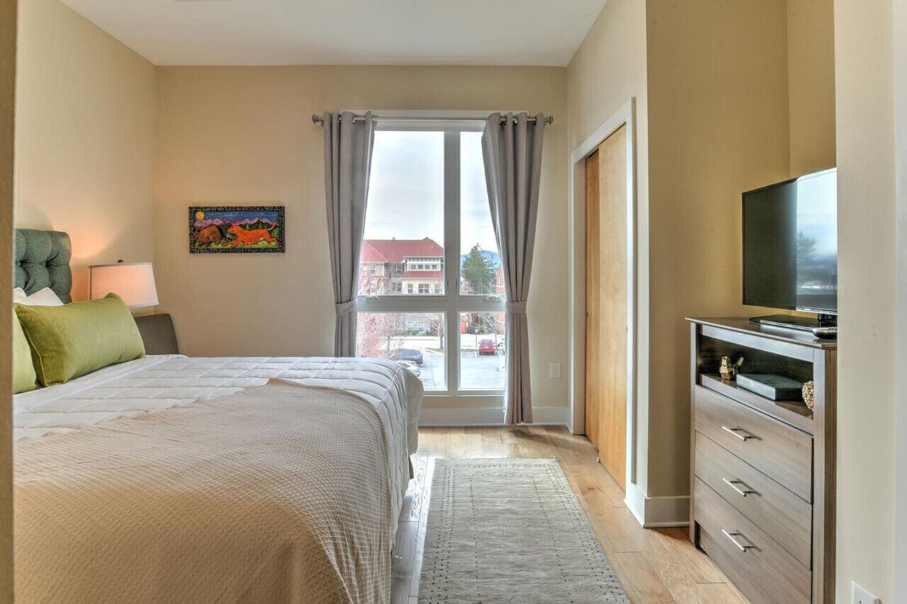 1 habitación, tabla de planchar con plancha, wifi gratis y ropa de cama 