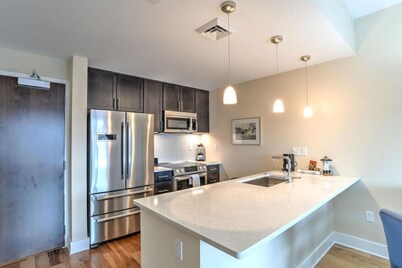 Stylish Downtown Asheville Condo | Balcony · King Bed · Walk to Everything
