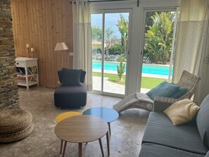 TV, fireplace, DVD player, table tennis